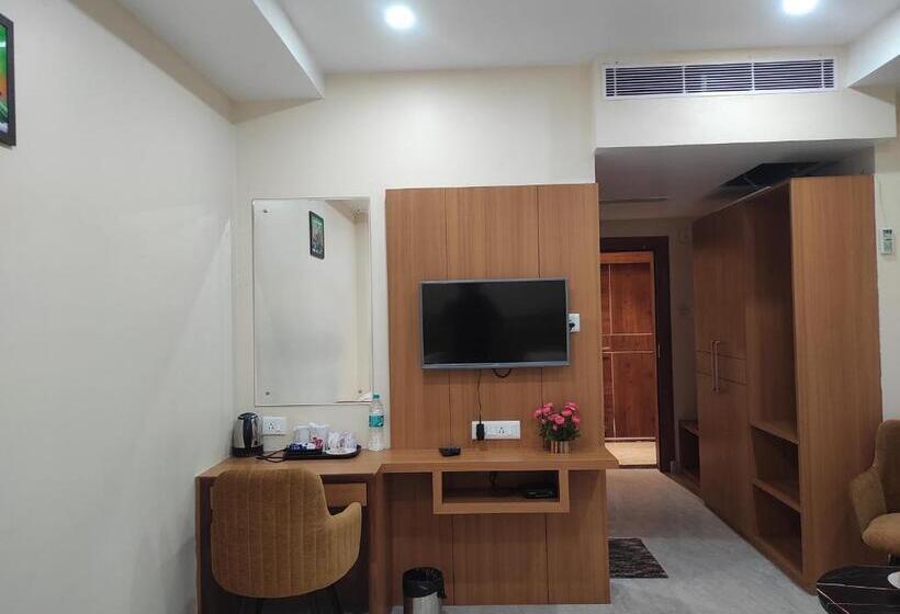 Номер Стандарт, Kingdom Palace