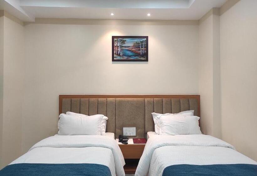 Номер Стандарт, Kingdom Palace