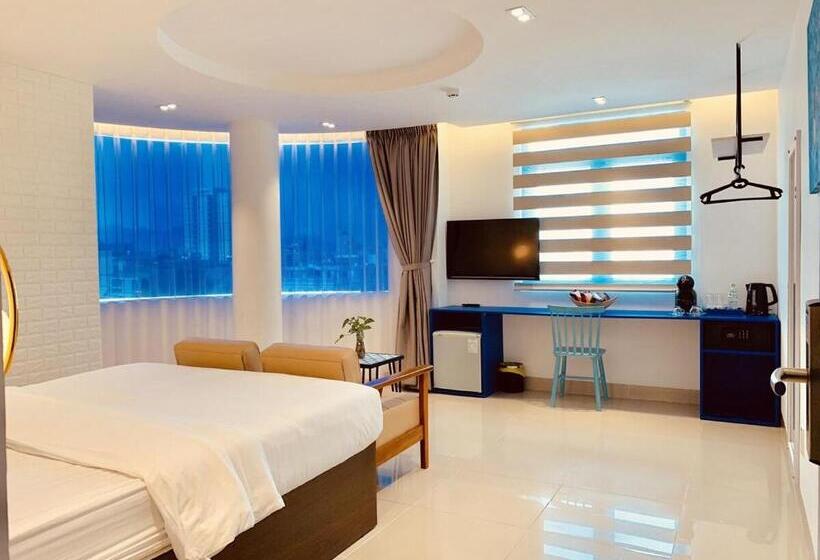 اتاق لوکس با چشمانداز دریا, Lucia Beach