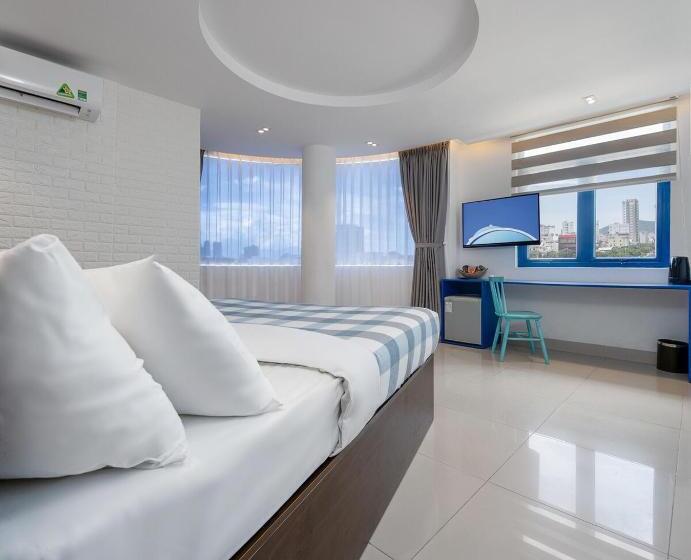 اتاق لوکس با چشمانداز دریا, Lucia Beach