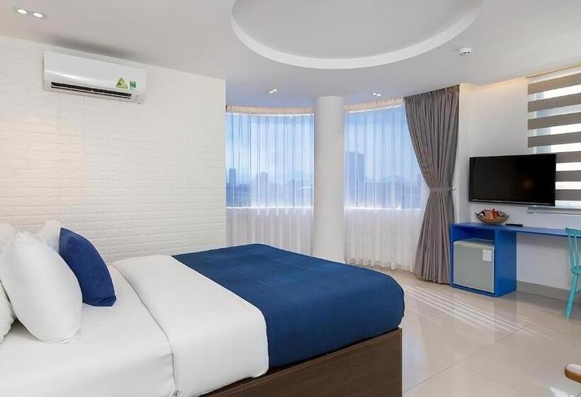 اتاق لوکس با چشمانداز دریا, Lucia Beach