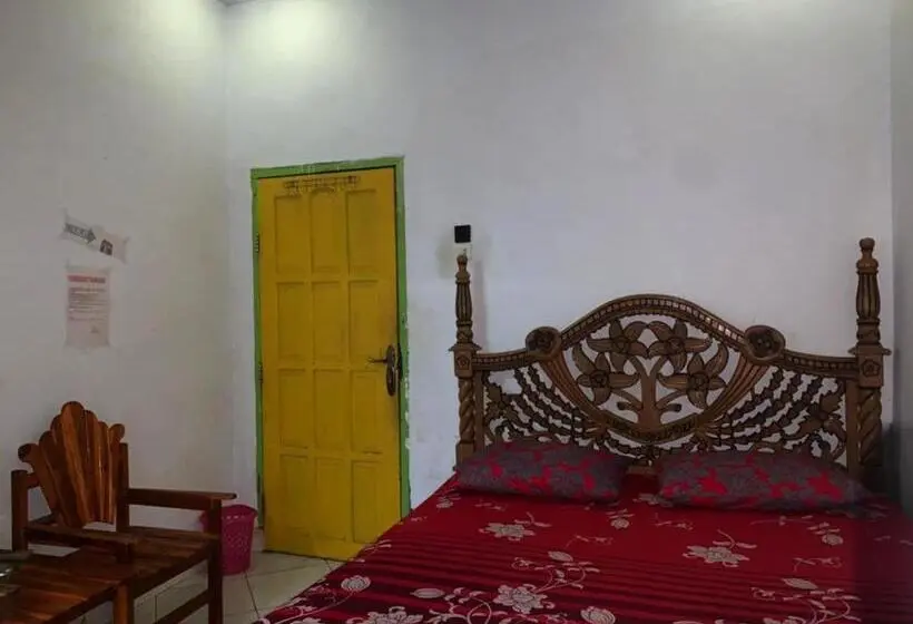 デラックスルーム, Oyo 93304 Wisma La Oda Syariah