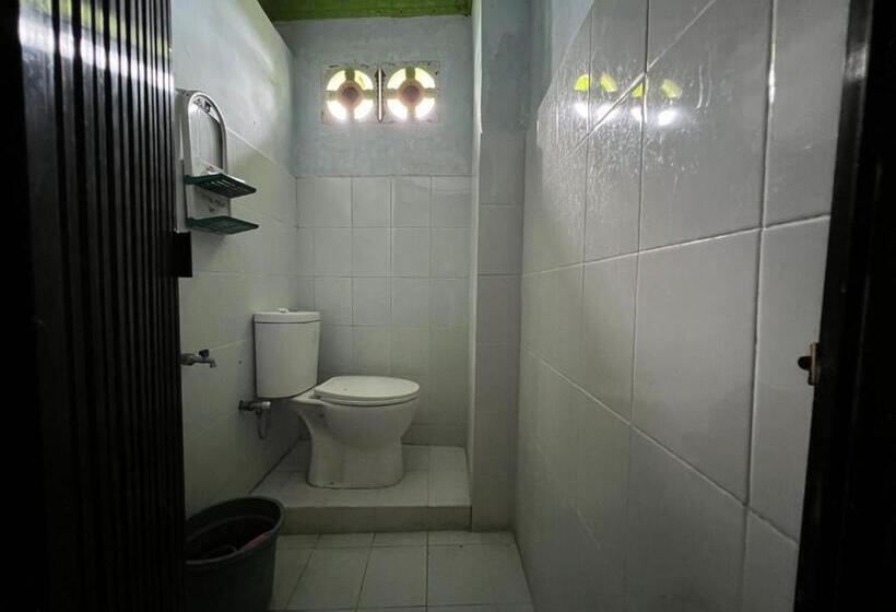 디럭스 룸, Oyo 93304 Wisma La Oda Syariah