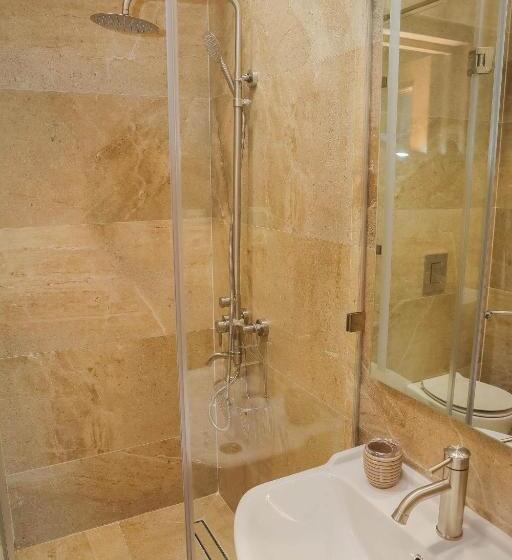 스탠다드 룸, Riviera