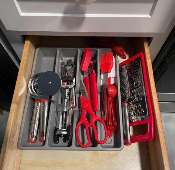 إستديو عائلى, Yacht Two Staycation Suite Near Hidden Valley Ski