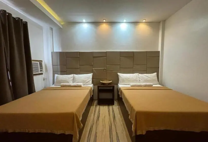 Deluxe Neljän Hengen Huone, North Stellar Hotel And Events Place