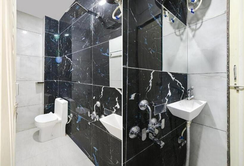 Deluxe Zimmer, Fabexpress Dev Shree Palace