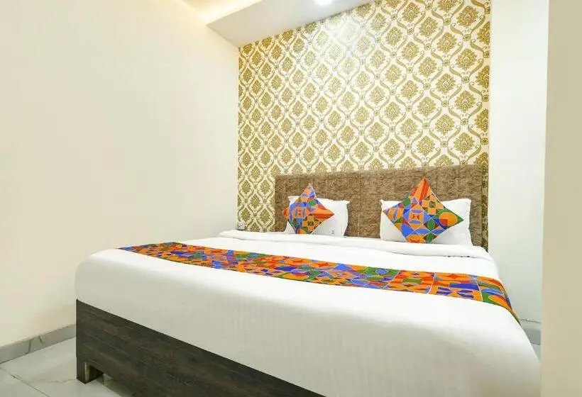 اتاق لوکس, Fabexpress Dev Shree Palace