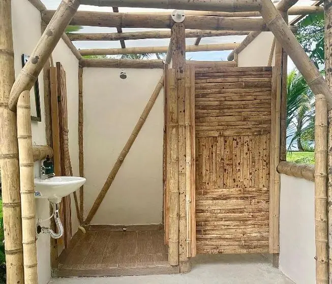 ルームシェアのワンベッド, Casa Wago