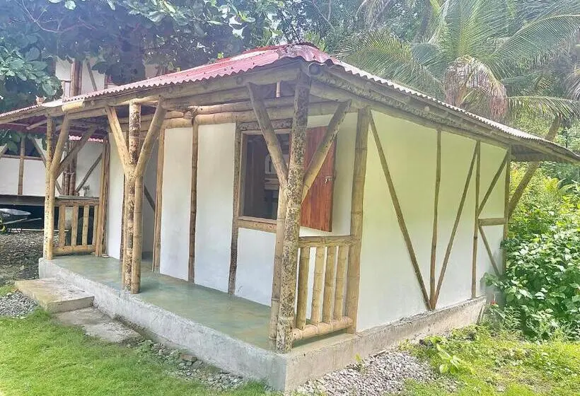 ルームシェアのワンベッド, Casa Wago