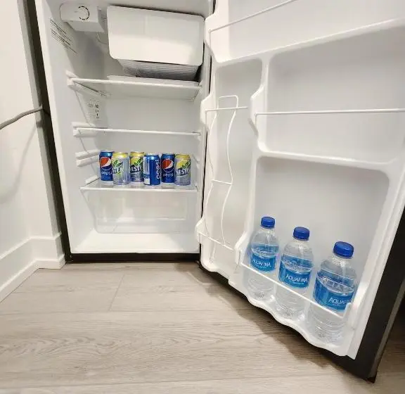 Standard-huone Jaettu Kylpyhuone, Toronto Downtown Midtown North York Newly Built Modern Bright Room