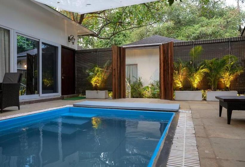 小型套房带泳池景, Swimup   Suites With Private Pool , Vagator