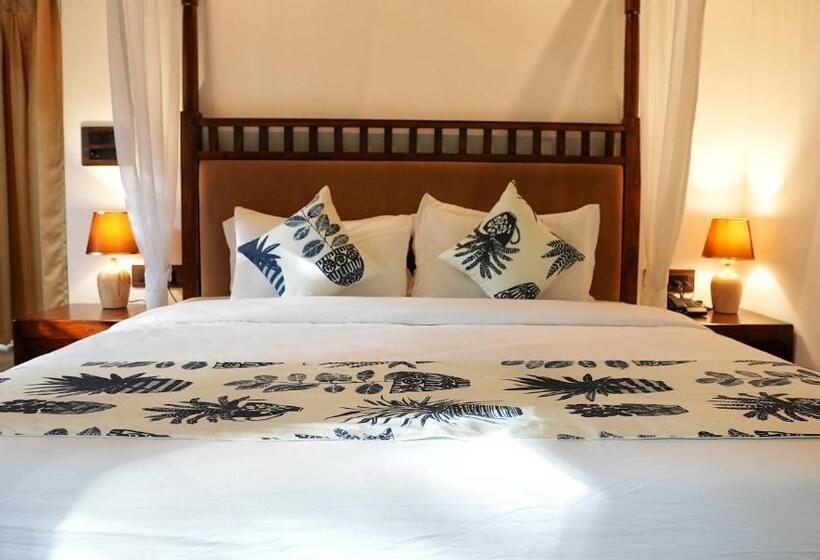 小型套房带泳池景, Swimup   Suites With Private Pool , Vagator