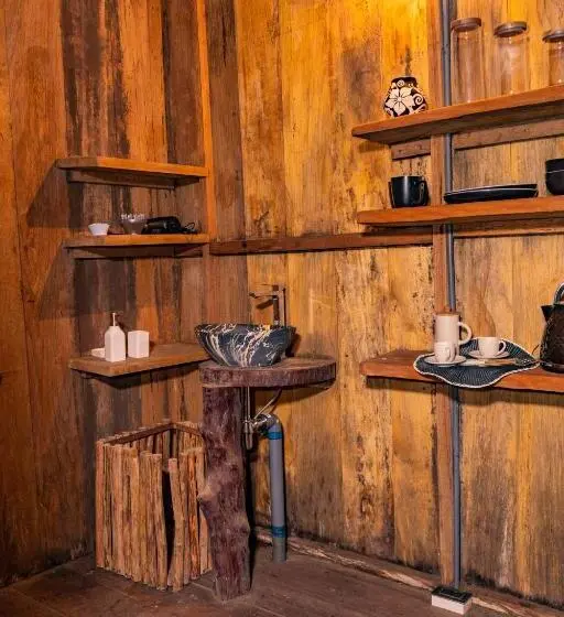 اتاق استاندارد با چشم‌انداز دریاچه, Aparthotel Ayahuaska For Solo Travelers