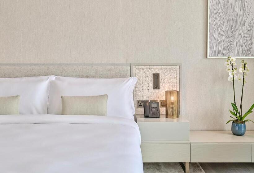 اتاق لوکس با تخت بزرگ, Arabella Beach Hotel Kuwait Vignette Collection, An Ihg