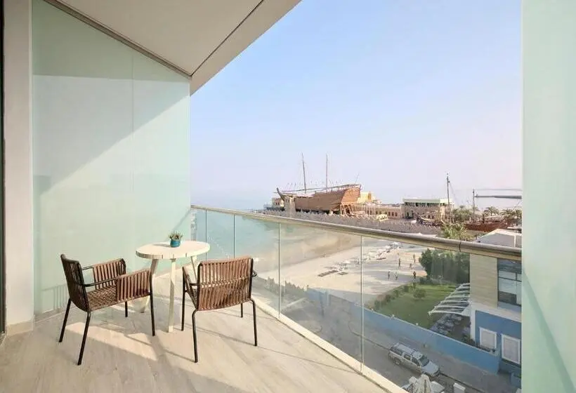 Deluxe-huone King-vuode, Arabella Beach Hotel Kuwait Vignette Collection, An Ihg