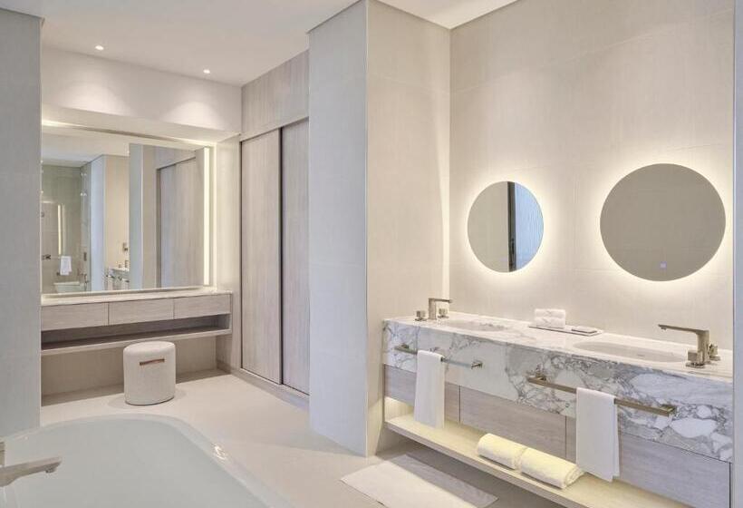 سوئیت با بالکن, Arabella Beach Hotel Kuwait Vignette Collection, An Ihg