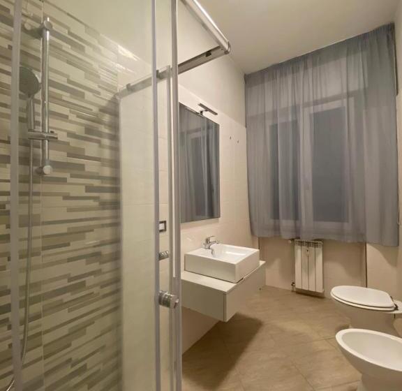 اتاق کلاسیک چهارنفره, Home & B