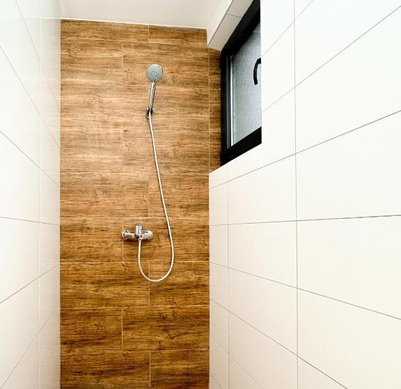 اتاق استاندارد چهار تخته, Kiko Apartmani Lux