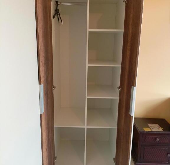 غرفة قياسية مطلة على الجبل, Anturios