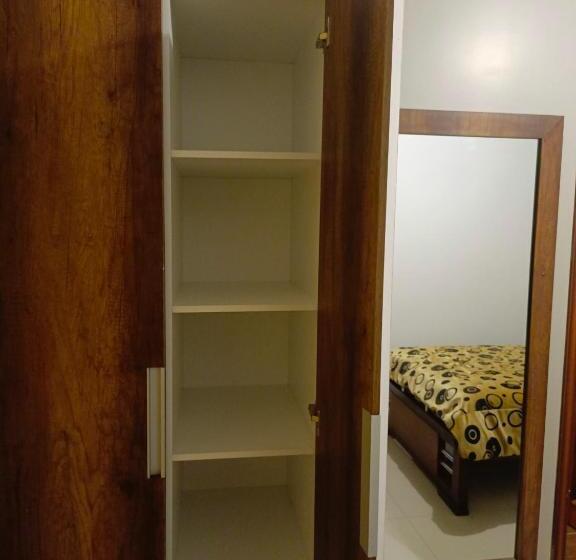 غرفة قياسية فردية, Anturios