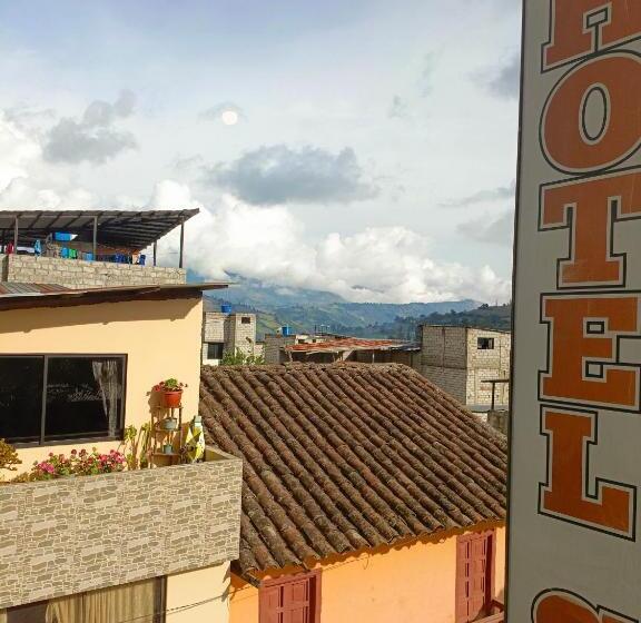 غرفة كومفورت ثلاثية, Anturios