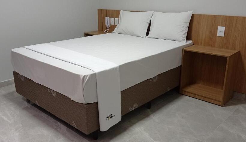 컴포트 트리플 룸, Bonina