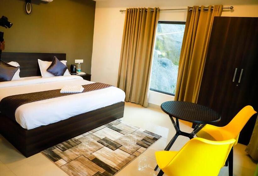 패밀리 룸, Konfudha Resort