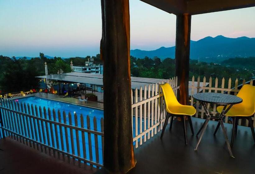 풀장 전망 스위트, Konfudha Resort