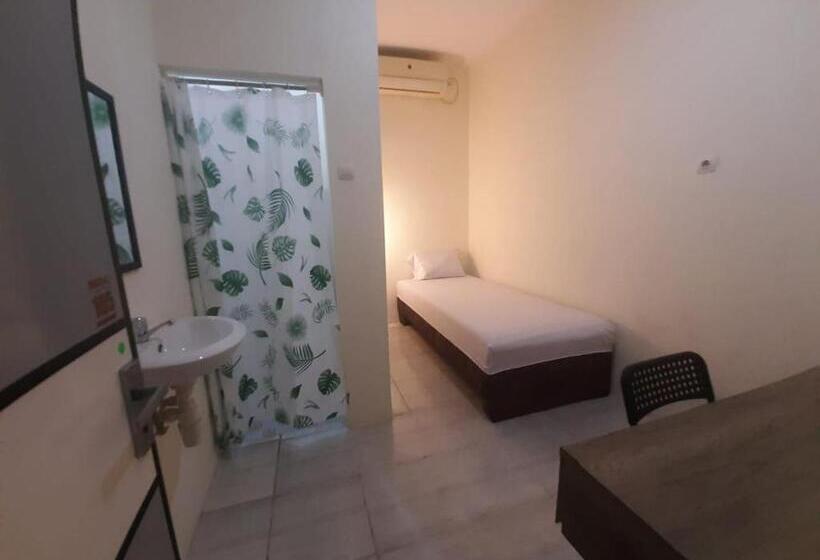 スタンダードシングルルーム, Oyo 93274 Oren Home Bekasi