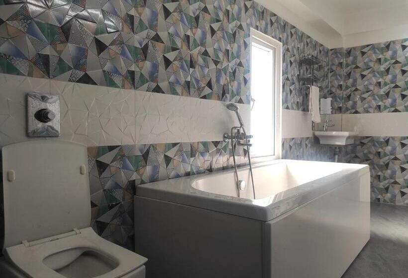 جناح, Sg Hub Tower