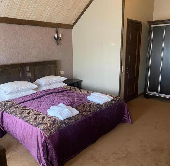 کلبه ییلاقی, Shale Anemona