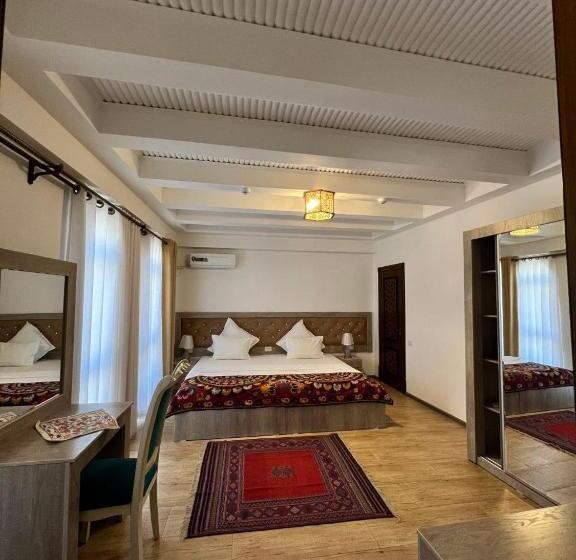 חדר סטנדרט, Suzangaron