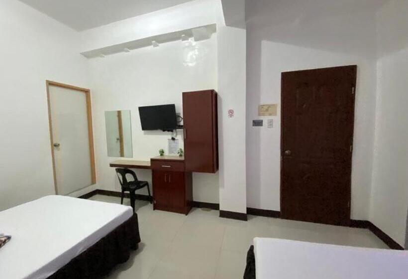 חדר משפחתי, Three U S Pension House