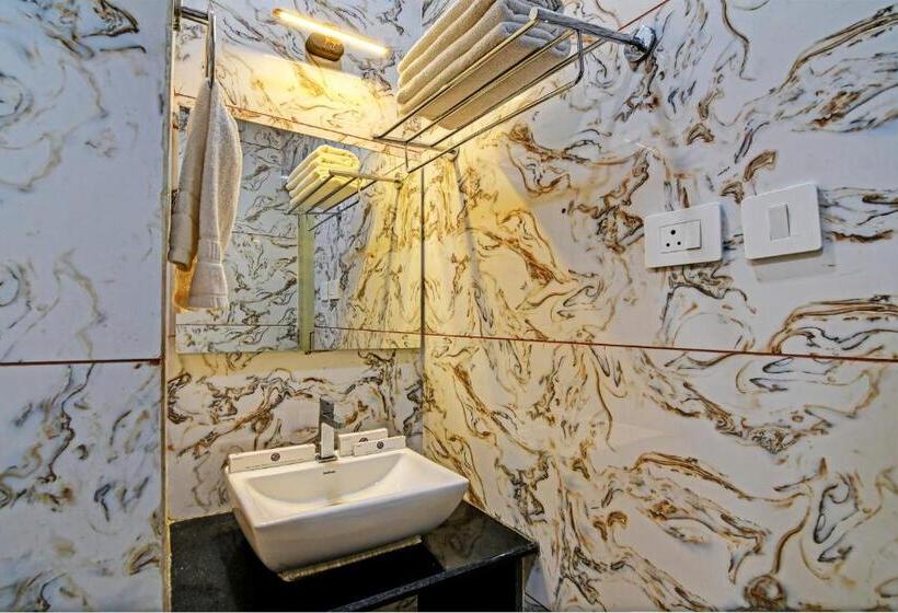 اتاق لوکس سه تخته, Townhouse The Grand Touch & The Royal Touch