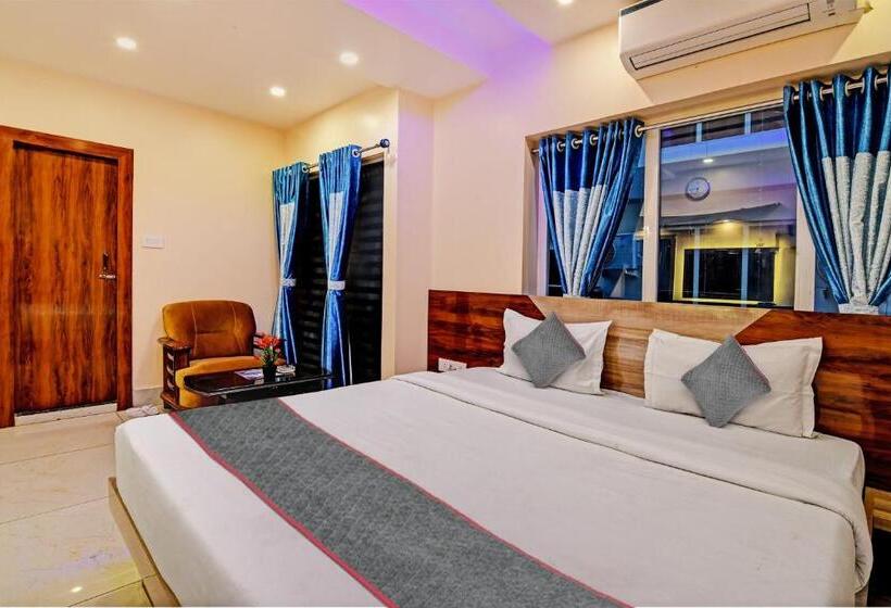 اتاق لوکس سه تخته, Townhouse The Grand Touch & The Royal Touch