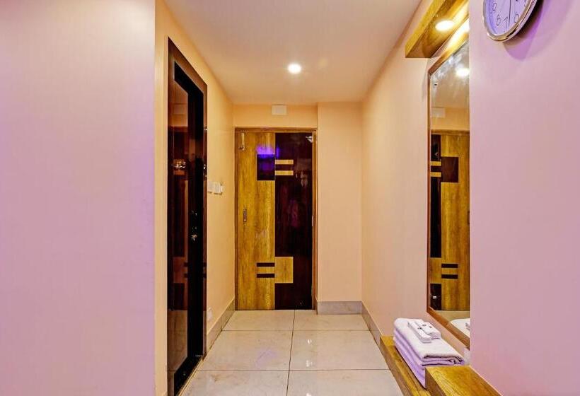 اتاق لوکس سه تخته, Townhouse The Grand Touch & The Royal Touch