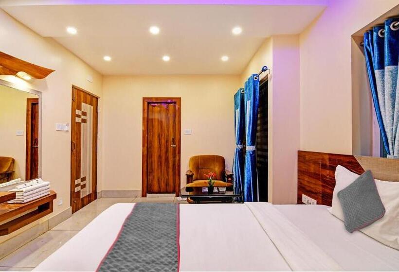 اتاق لوکس سه تخته, Townhouse The Grand Touch & The Royal Touch