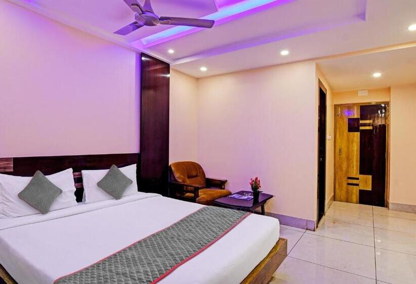 اتاق لوکس سه تخته, Townhouse The Grand Touch & The Royal Touch