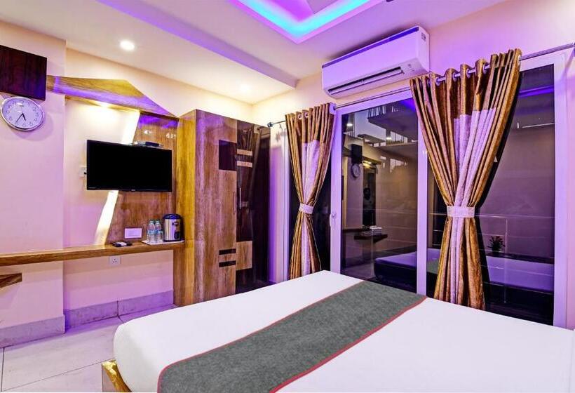 اتاق لوکس سه تخته, Townhouse The Grand Touch & The Royal Touch