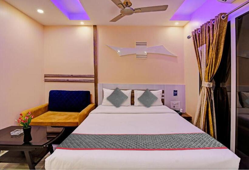 اتاق لوکس سه تخته, Townhouse The Grand Touch & The Royal Touch