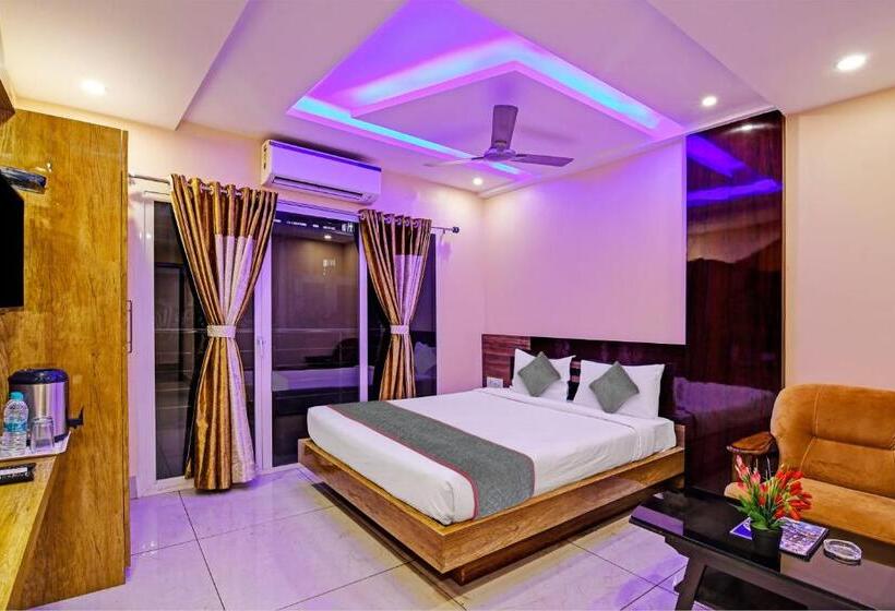 اتاق لوکس سه تخته, Townhouse The Grand Touch & The Royal Touch