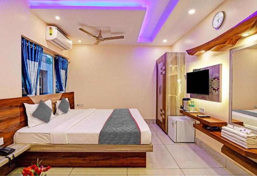 اتاق لوکس سه تخته, Townhouse The Grand Touch & The Royal Touch