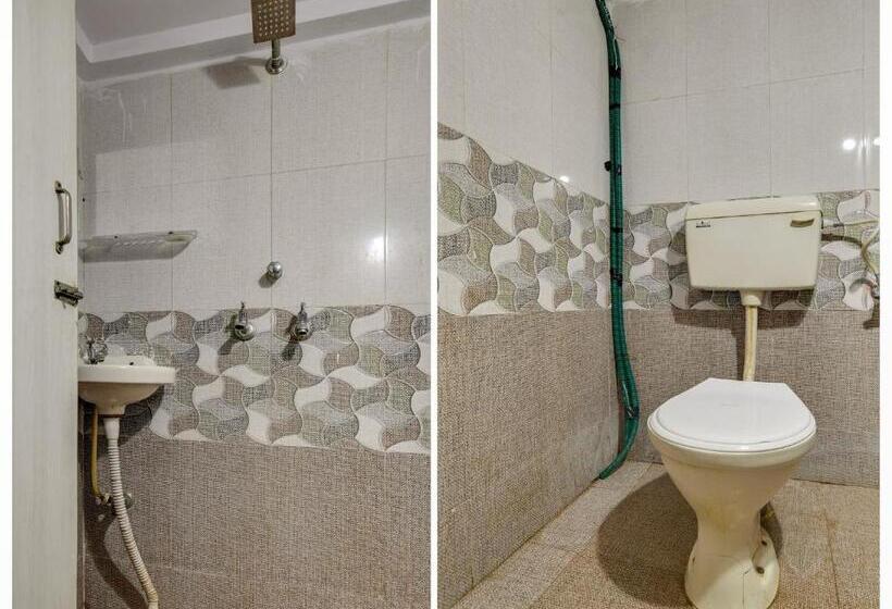 اتاق کلاسیک سه تخته, Oyo Hotel Sheel Mala
