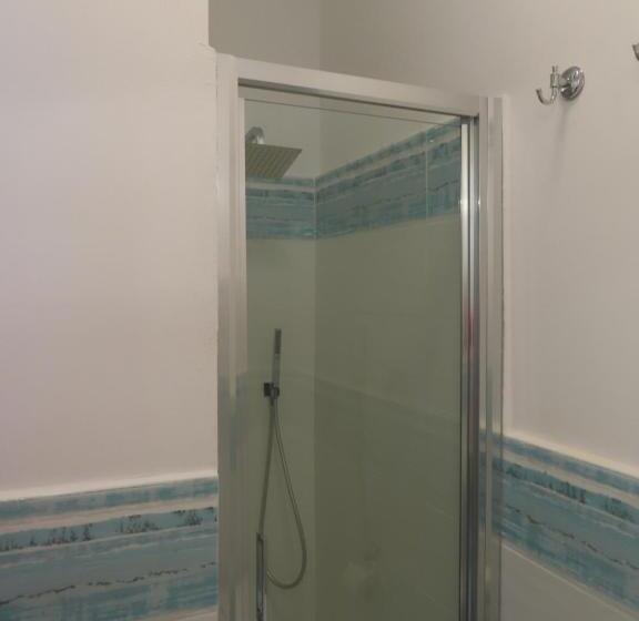 غرفة أساسية, Amici Holiday Stazione