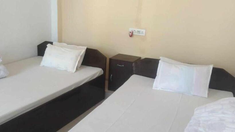 Standard Værelse, Aradhya