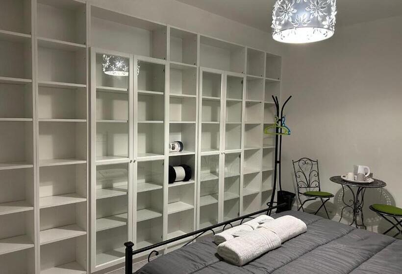 اتاق استاندارد, Locazione Turistica Forever