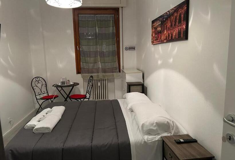 اتاق استاندارد, Locazione Turistica Forever