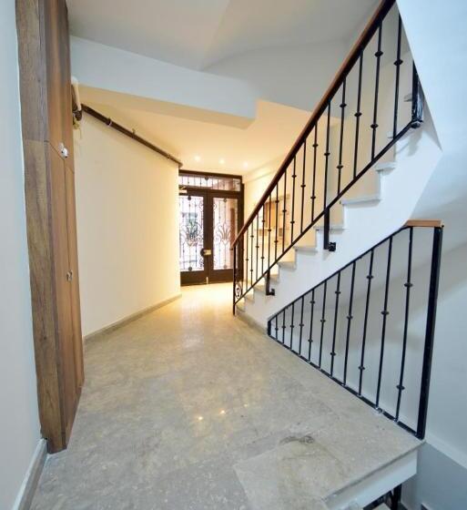 家庭套房, Saygın Apartments