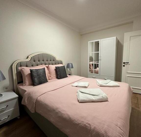 家庭套房, Saygın Apartments